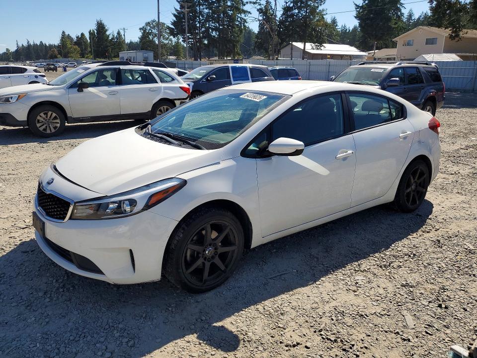 KIA FORTE 2018 with VIN 3KPFK4A72JE281413 - Photo from auction