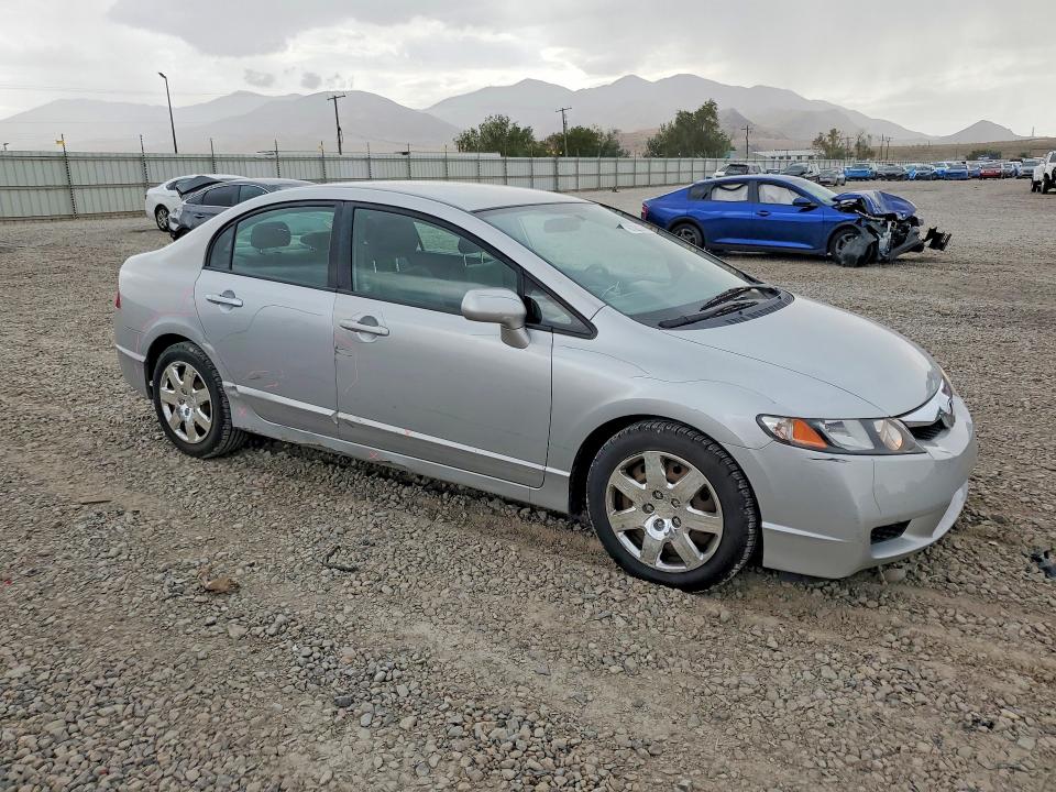 Photo 4 from auction – 2010 HONDA CIVIC with VIN 19XFA1F54AE045046