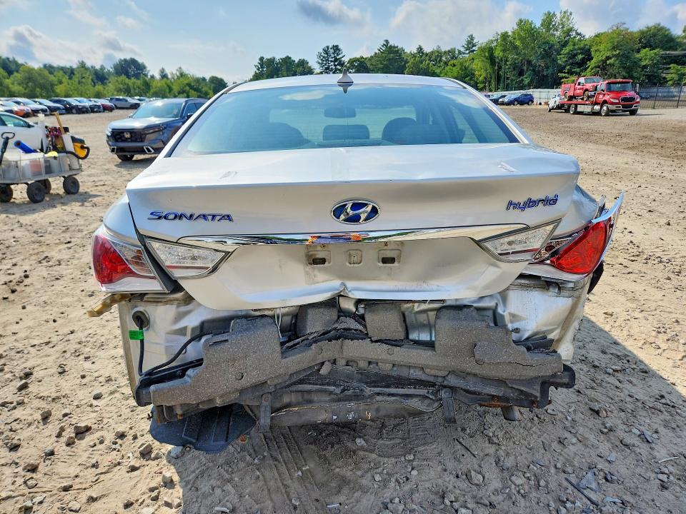 Photo 6 from auction – 2012 HYUNDAI SONATA with VIN KMHEC4A44CA055177