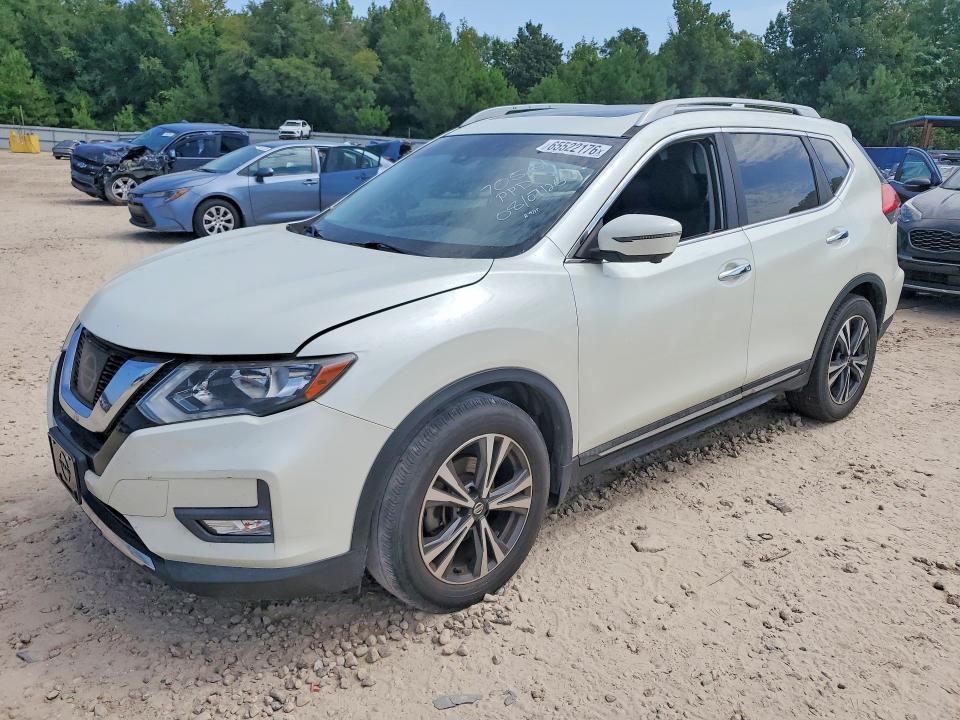 NISSAN ROGUE 2017 with VIN 5N1AT2MT3HC877390 - Photo from auction