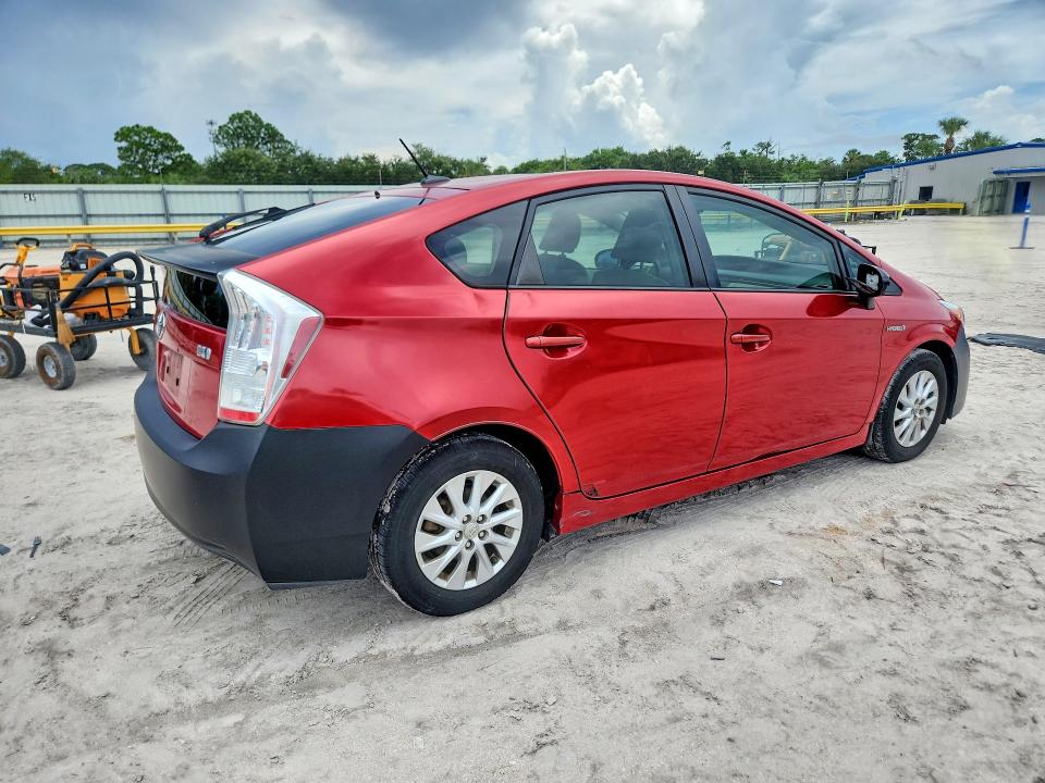 Photo 3 from auction – 2011 TOYOTA PRIUS with VIN JTDKN3DU1B5327201