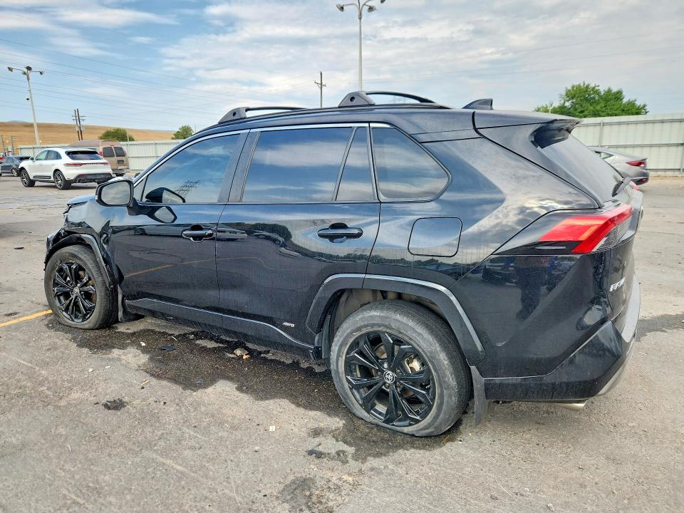 Photo 2 from auction – 2022 TOYOTA RAV4 with VIN 4T3T6RFV1NU064618