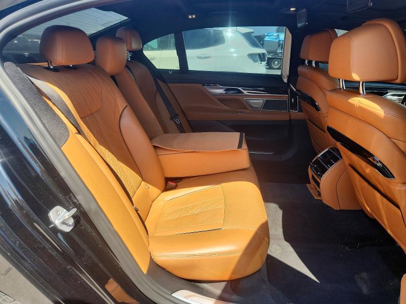 صورة رقم 10 من المزاد - 2019 BMW 750 مع VIN WBA7F2C51KB239416