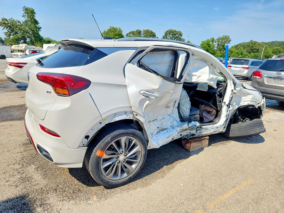 Photo 3 from auction – 2021 BUICK ENCORE GX with VIN KL4MMFSL3MB111582