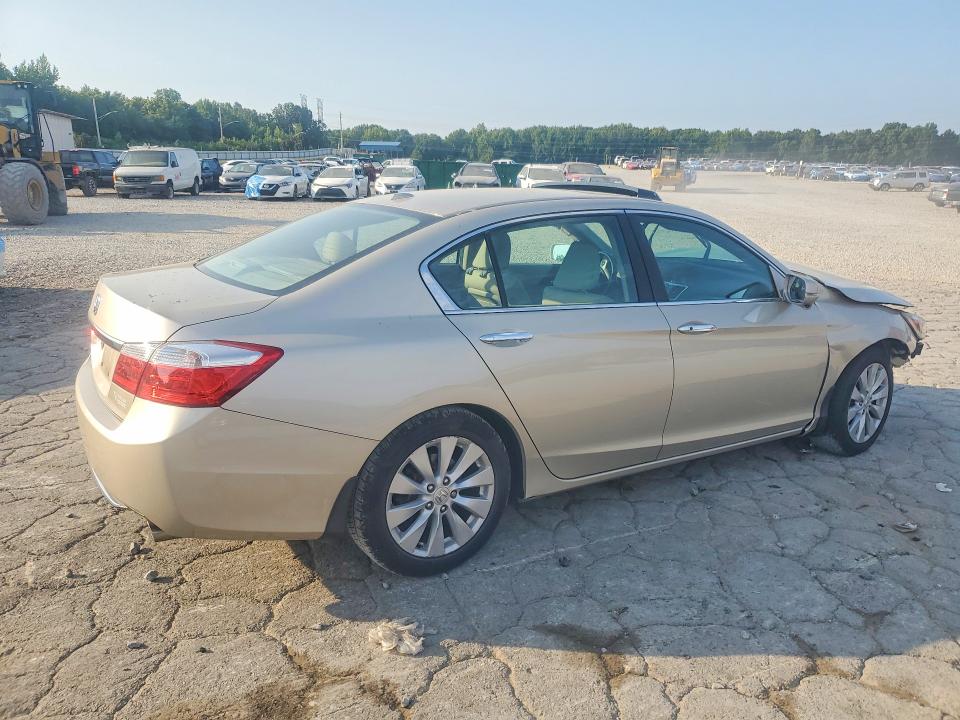 Photo 3 from auction – 2013 HONDA ACCORD with VIN 1HGCR2F88DA146658