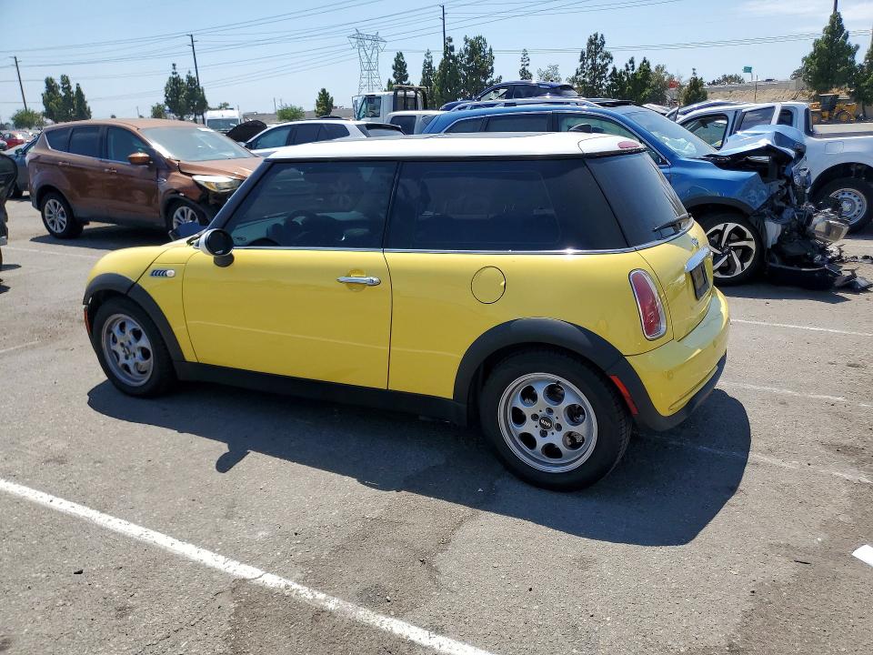 Photo 2 from auction – 2005 MINI COOPER with VIN WMWRC33595TJ72182