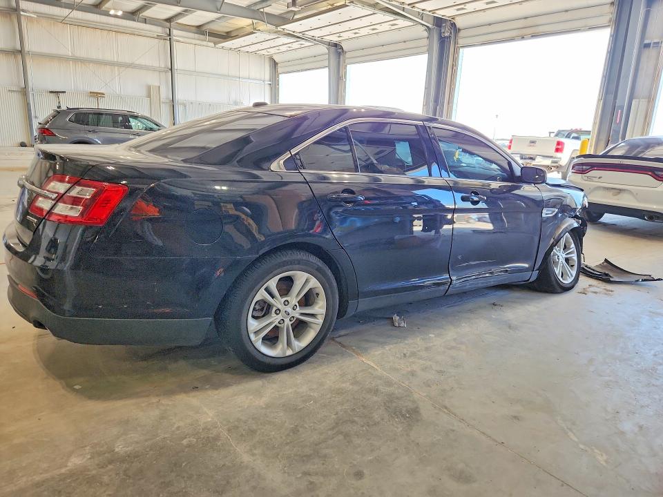 Photo 3 from auction – 2016 FORD TAURUS with VIN 1FAHP2D83GG107433