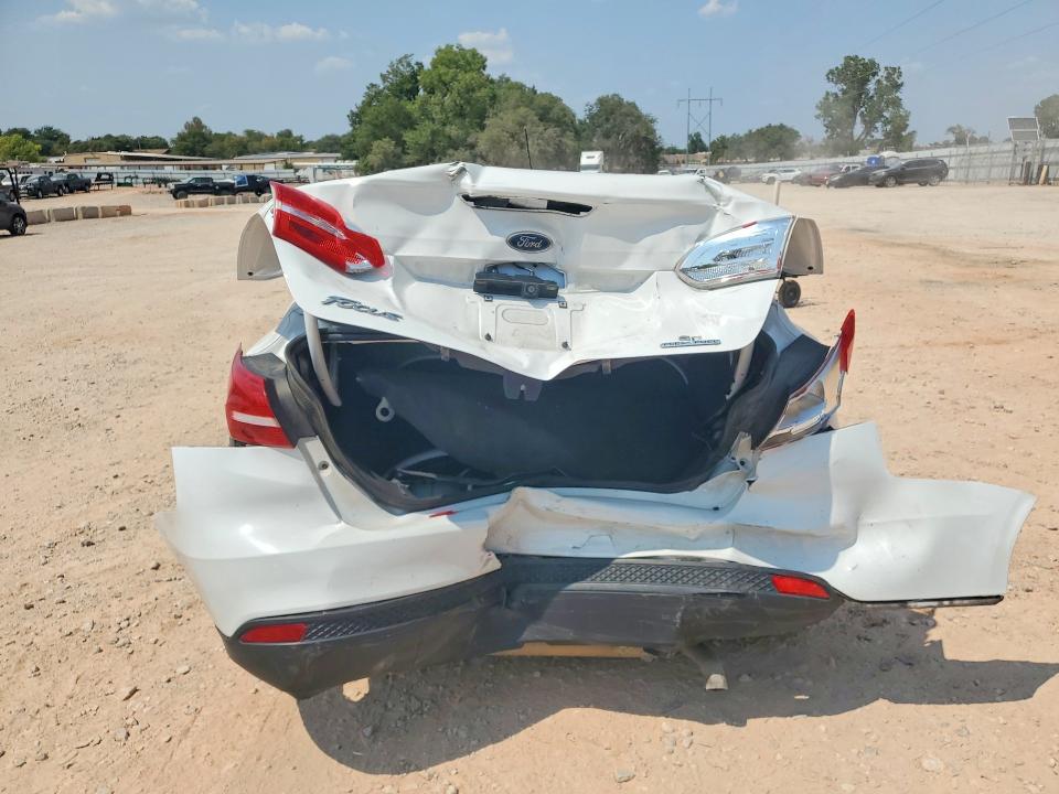 Photo 6 from auction – 2016 FORD FOCUS with VIN 1FADP3F23GL204295