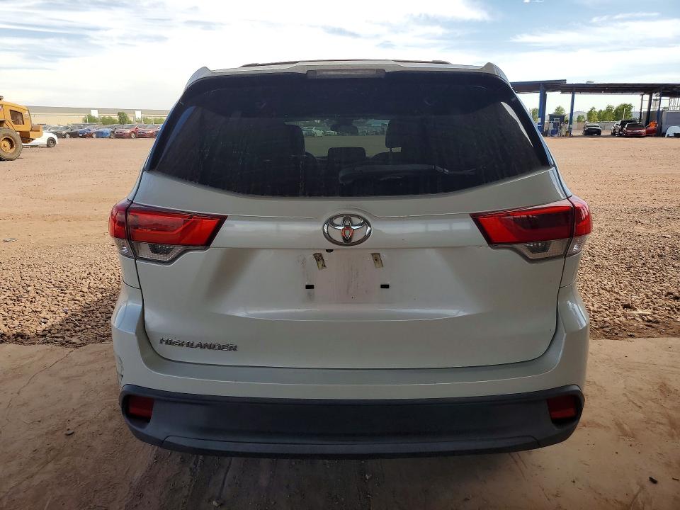 Photo 6 from auction – 2019 TOYOTA HIGHLANDER with VIN 5TDZARFH2KS046029