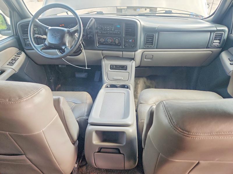 Снимка 8 от търг – 2001 CHEVROLET SUBURBAN с VIN 3GNFK16T91G142394