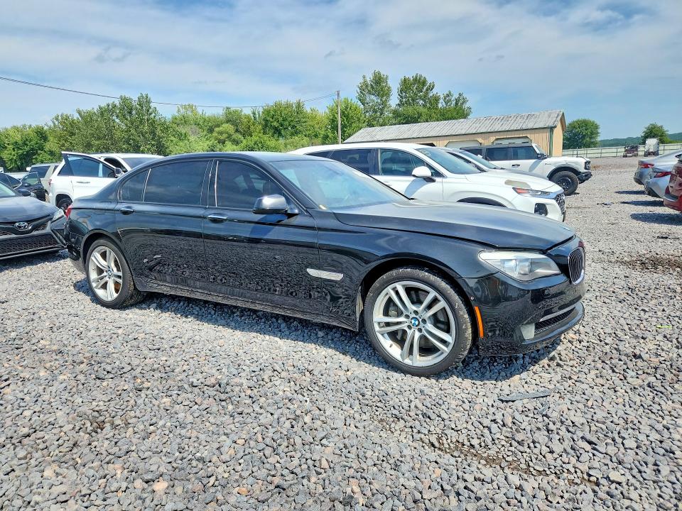 Photo 4 from auction – 2009 BMW 750 with VIN WBAKB83549CY60713