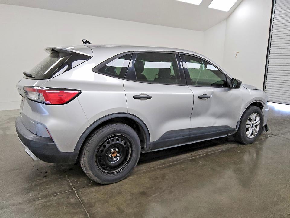 Photo 3 from auction – 2020 FORD ESCAPE with VIN 1FMCU0F60LUA31447