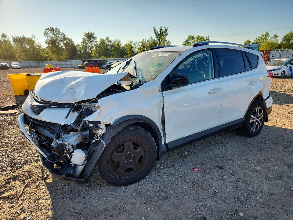 TOYOTA RAV4 2017 с VIN JTMBFREV6HJ120360 - Снимка от търг