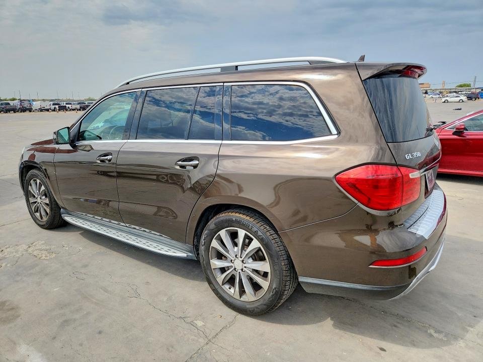 Photo 2 from auction – 2013 MERCEDES-BENZ GL with VIN 4JGDF2EE1DA137198