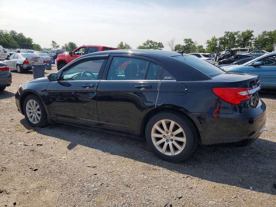 Photo 2 from auction – 2014 CHRYSLER 200 with VIN 1C3CCBBG4EN106749