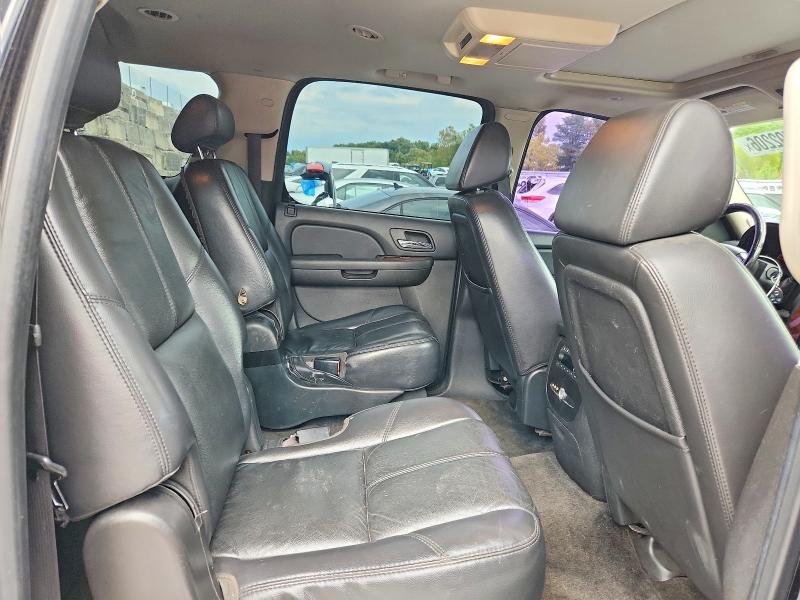 Photo 11 from auction – 2008 CHEVROLET SUBURBAN with VIN 1GNFK16398R104934