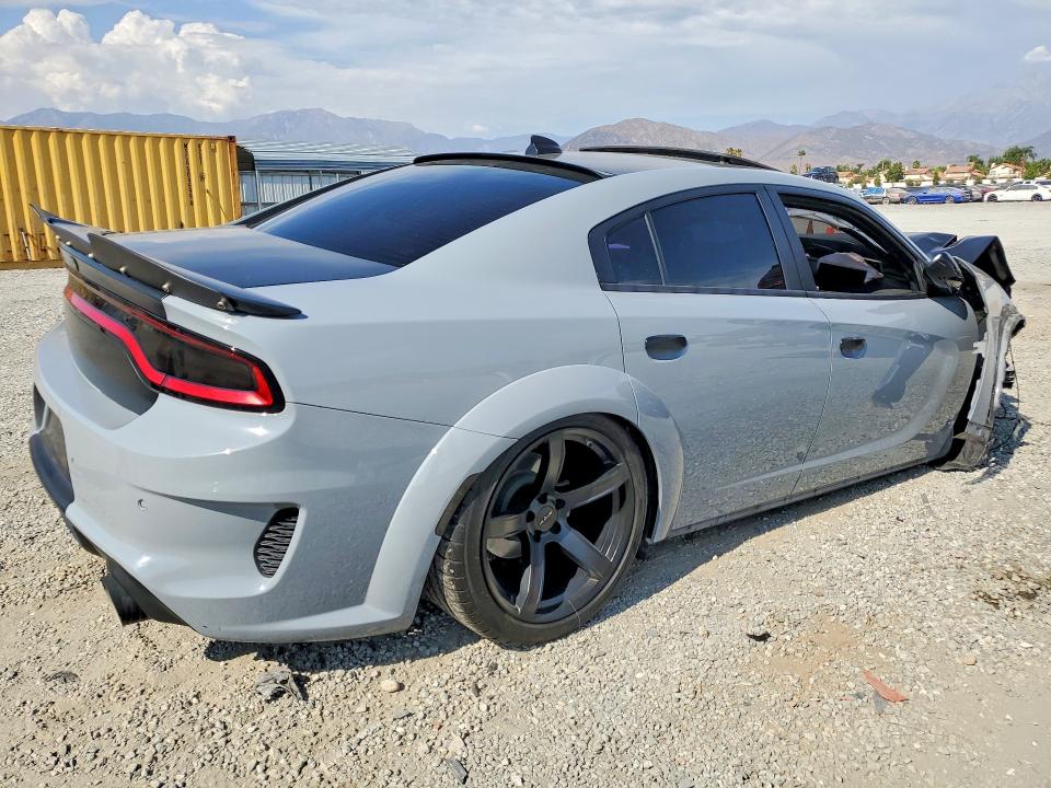 Foto 3 de la subasta – 2022 DODGE CHARGER con VIN 2C3CDXCT4NH106619
