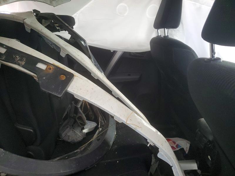 Photo 11 from auction – 2016 TOYOTA RAV4 with VIN 2T3BFREV5GW419211