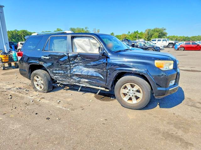 Photo 4 from auction – 2010 TOYOTA 4RUNNER with VIN JTEZU5JR1A5008789