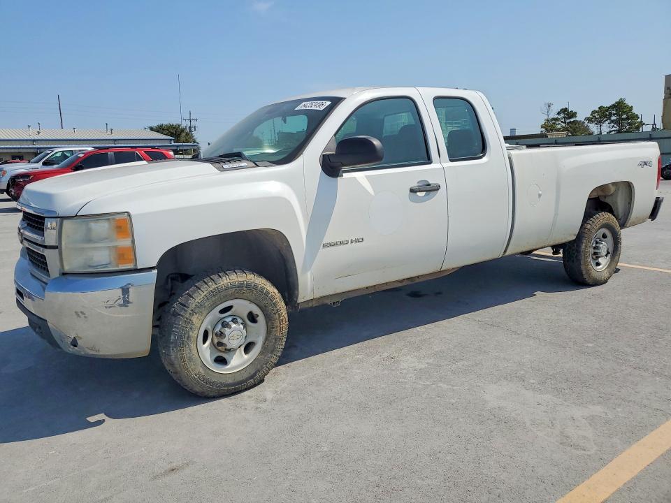 CHEVROLET SILVERADO 2010 with VIN 1GC5KVBG9AZ251653 - Photo from auction