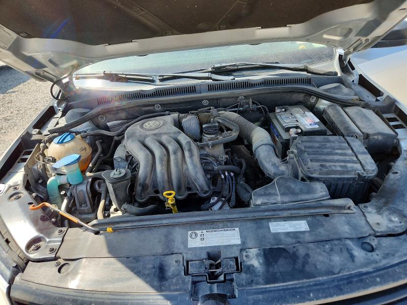 Photo 11 from auction – 2014 VOLKSWAGEN JETTA with VIN 3VW2K7AJ2EM237691