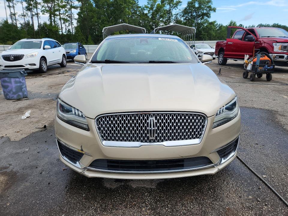 Photo 5 from auction – 2017 LINCOLN MKZ with VIN 3LN6L5D91HR622296