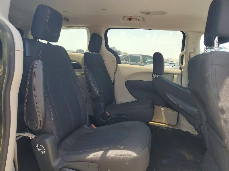 Photo 11 from auction – 2017 CHRYSLER PACIFICA with VIN 2C4RC1DG4HR516701