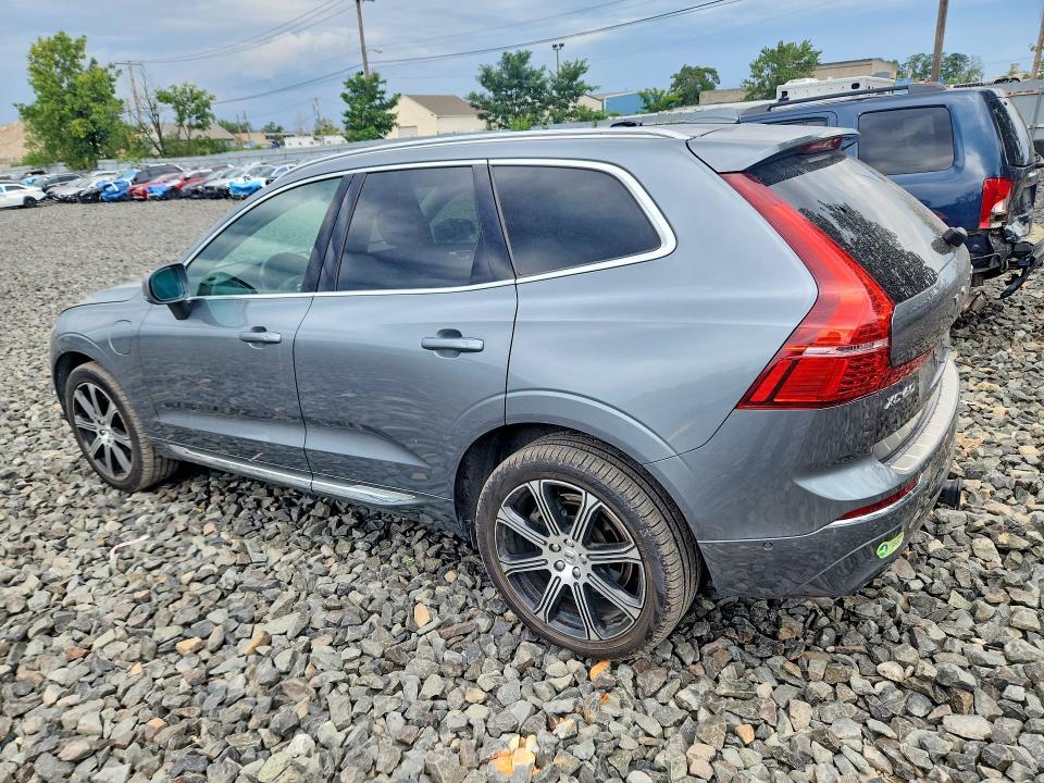 Photo 2 from auction – 2018 VOLVO XC60 with VIN LYVBR0DL4JB101968