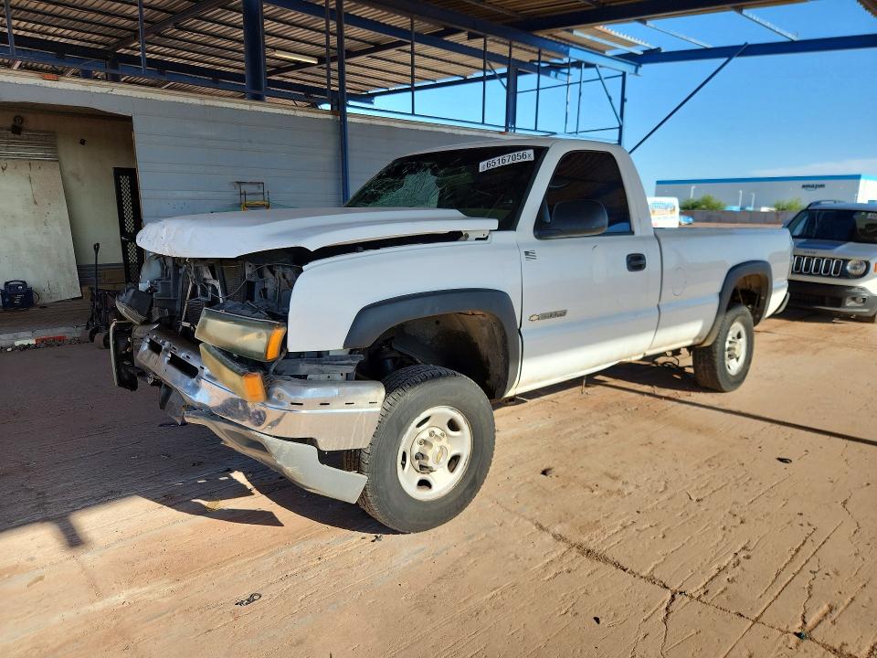 CHEVROLET SILVERADO 2005 with VIN 1GCHC24U65E109768 - Photo from auction
