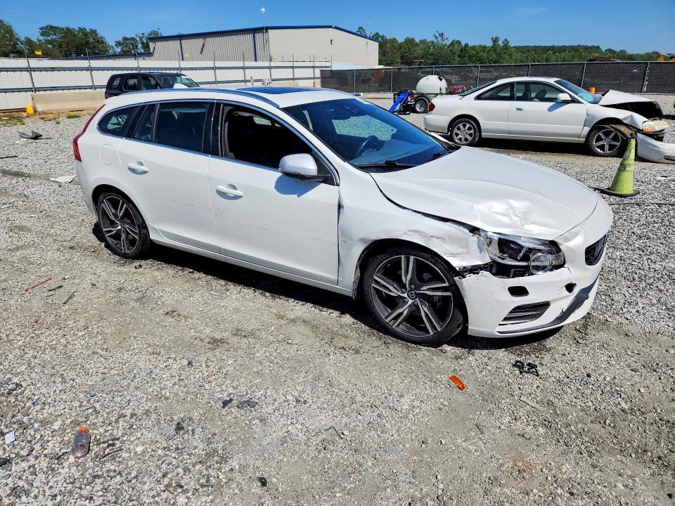 Photo 4 from auction – 2018 VOLVO V60 with VIN YV149MSS9J2395051