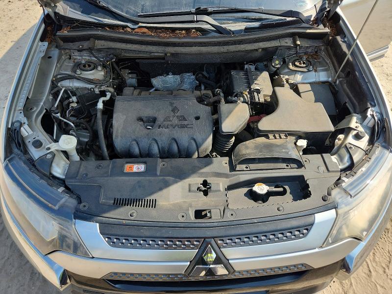 Фото 12 с аукциона – 2019 MITSUBISHI OUTLANDER с VIN JA4AD2A30KZ037233