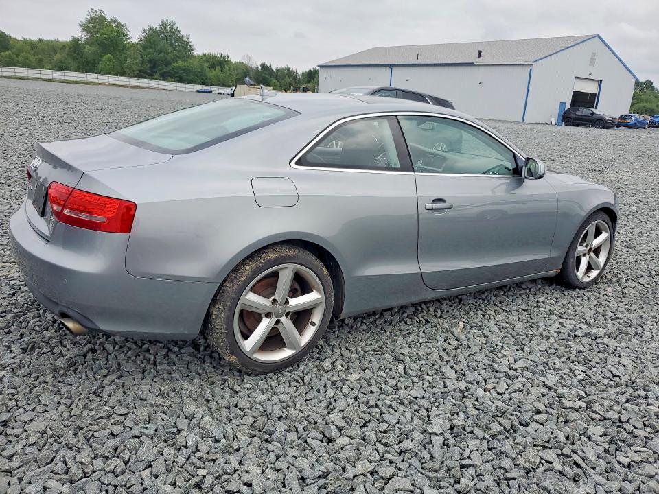 Фото 3 с аукциона – 2010 AUDI A5 с VIN WAUVKAFR8AA009517