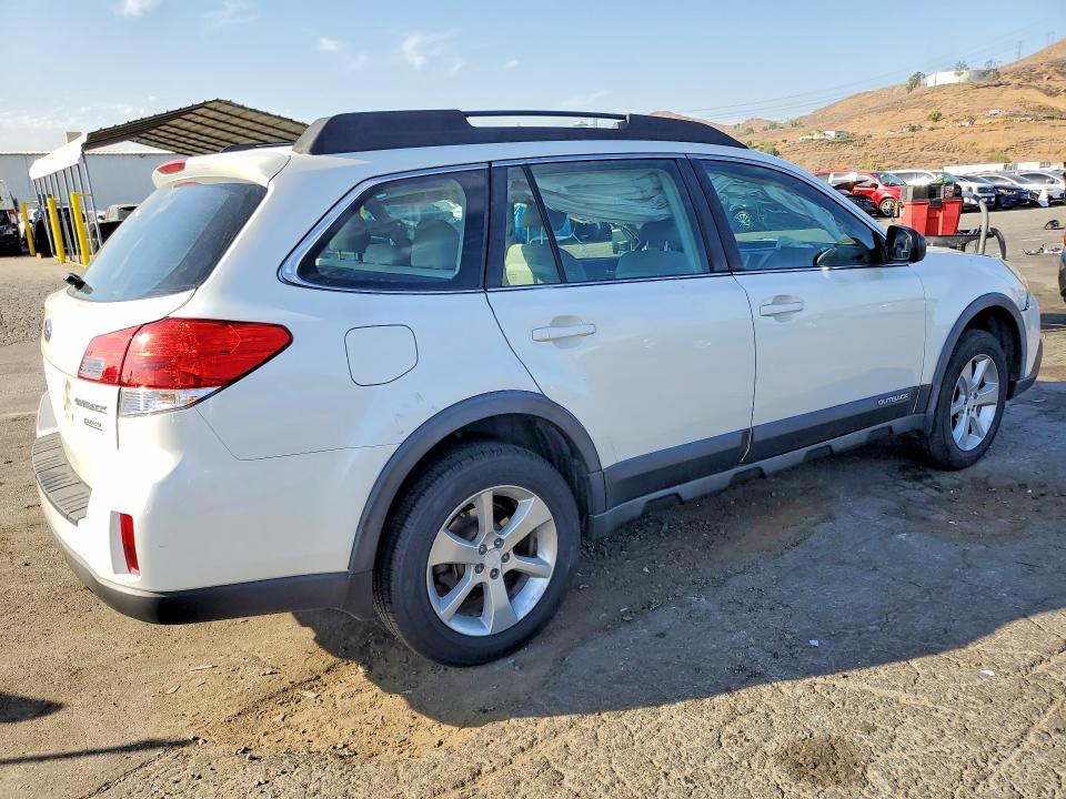 Zdjęcie 3 z aukcji – 2014 SUBARU OUTBACK z VIN 4S4BRBAC5E3296105