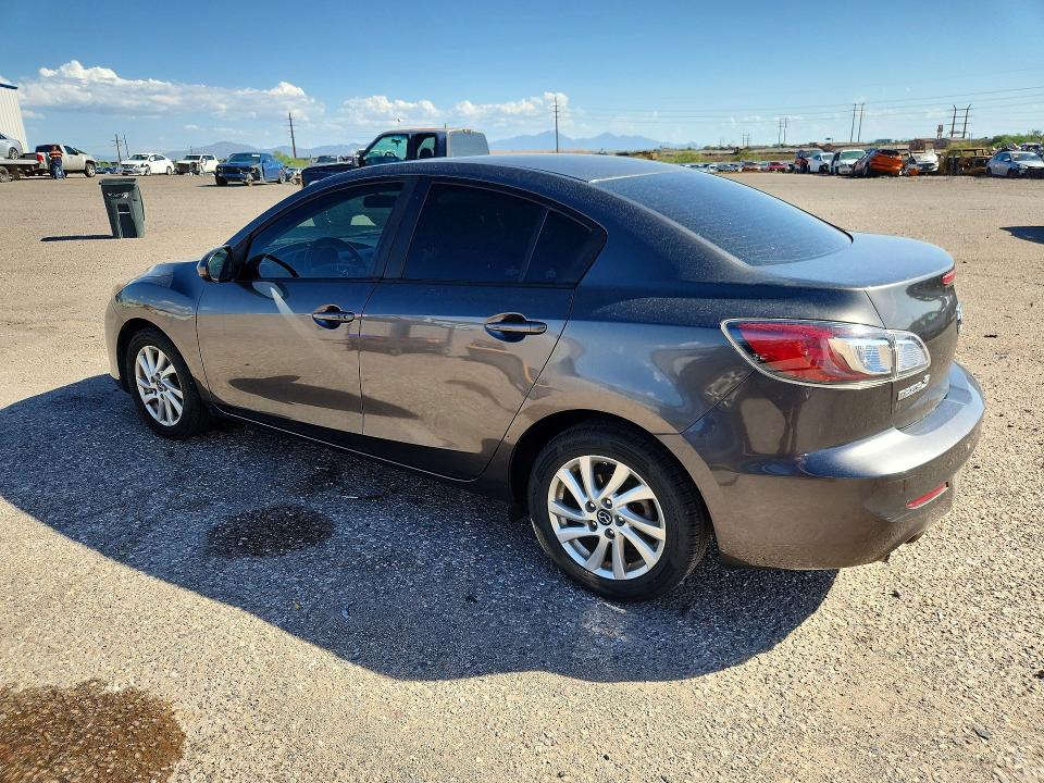 Photo 2 from auction – 2013 MAZDA 3 with VIN JM1BL1WP9D1743427