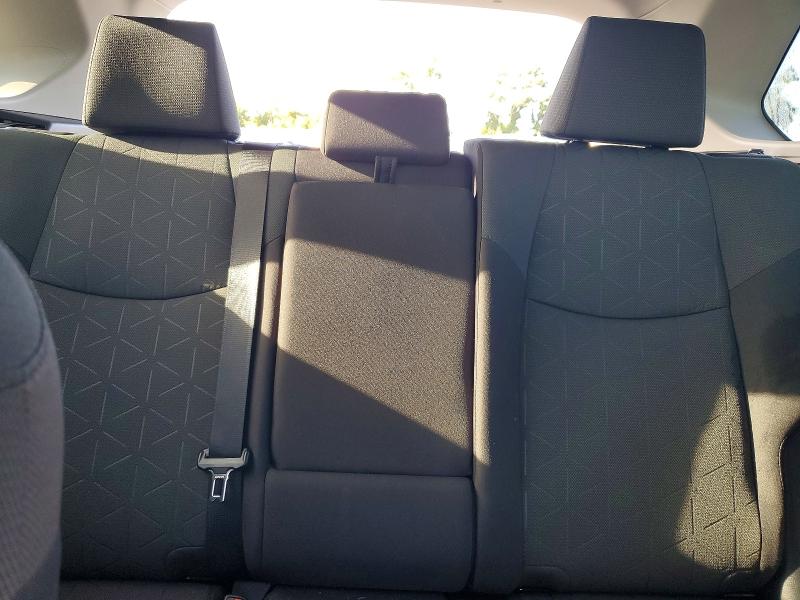 Photo 10 from auction – 2022 TOYOTA RAV4 with VIN 2T3W1RFV3NW230262