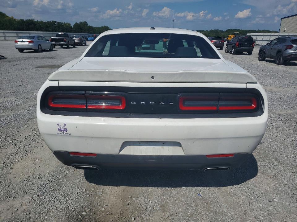 Photo 6 from auction – 2018 DODGE CHALLENGER with VIN 2C3CDZAG2JH220033