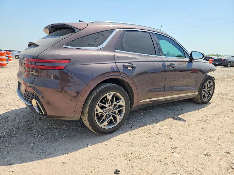 Photo 3 from auction – 2022 GENESIS GV70 with VIN KMUMADTB0NU023603