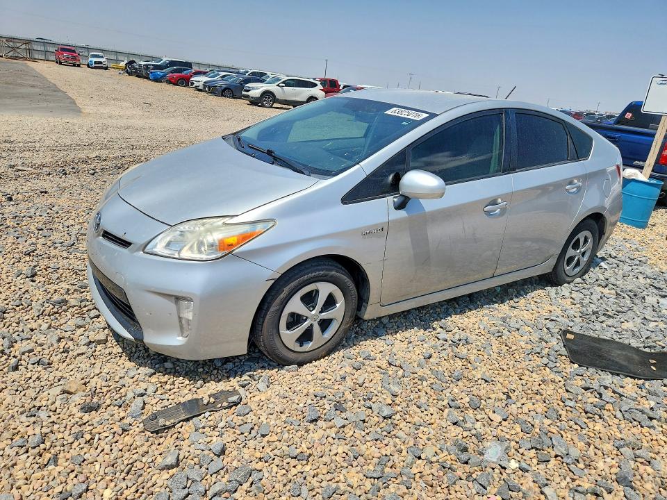 TOYOTA PRIUS 2015 مع رقم تعريف المركبة JTDKN3DU4F0465284 - صورة من المزاد