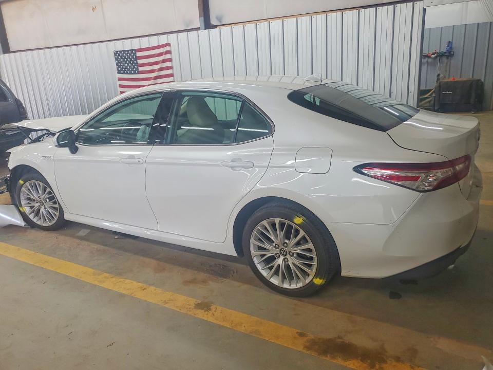Photo 2 from auction – 2020 TOYOTA CAMRY with VIN 4T1F31AK6LU015506