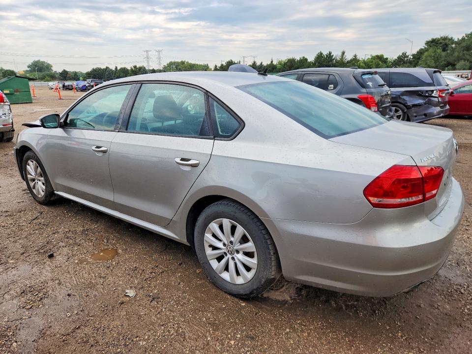 Photo 2 from auction – 2013 VOLKSWAGEN PASSAT with VIN 1VWAH7A38DC086335