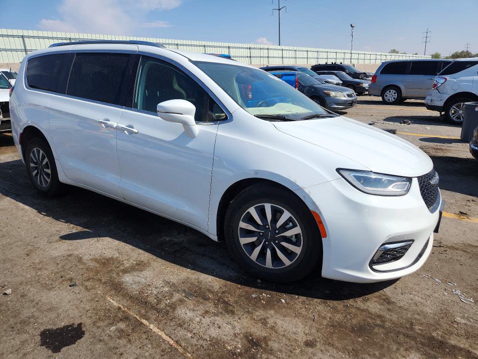 Photo 4 from auction – 2021 CHRYSLER PACIFICA with VIN 2C4RC1BG9MR520143