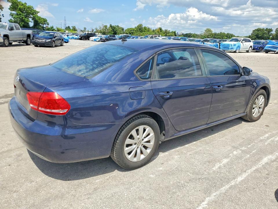 Photo 3 from auction – 2012 VOLKSWAGEN PASSAT with VIN 1VWAH7A36CC089152