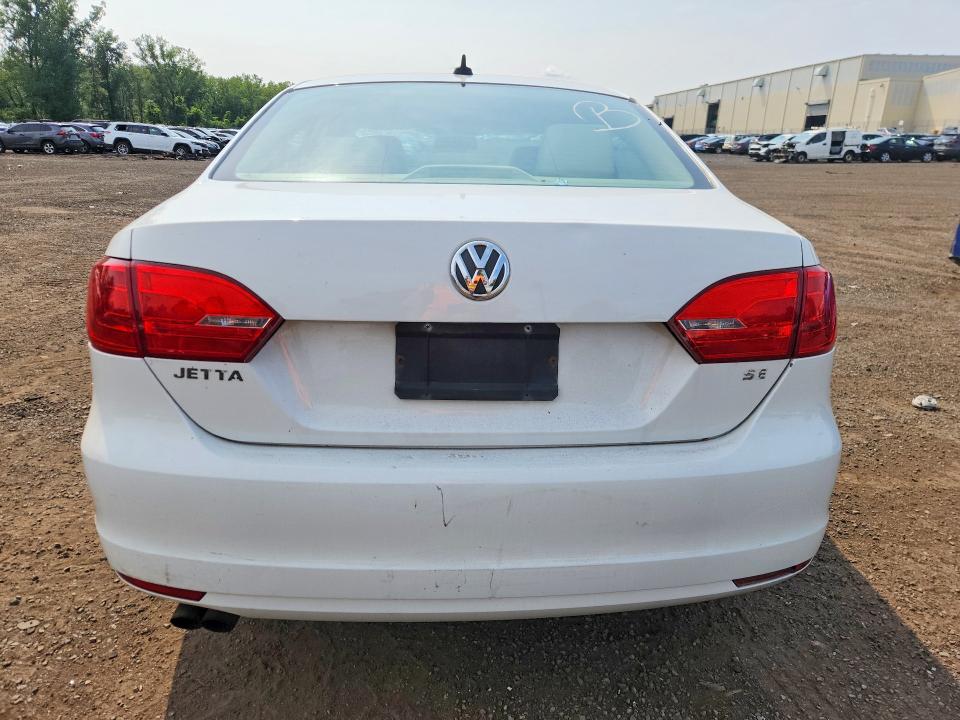 Photo 6 from auction – 2014 VOLKSWAGEN JETTA with VIN 3VWB17AJ1EM418798