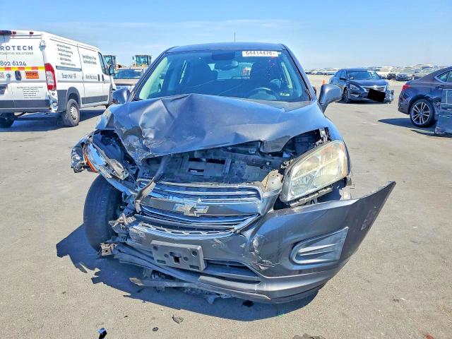Photo 5 from auction – 2016 CHEVROLET TRAX with VIN 3GNCJKSB1GL149462