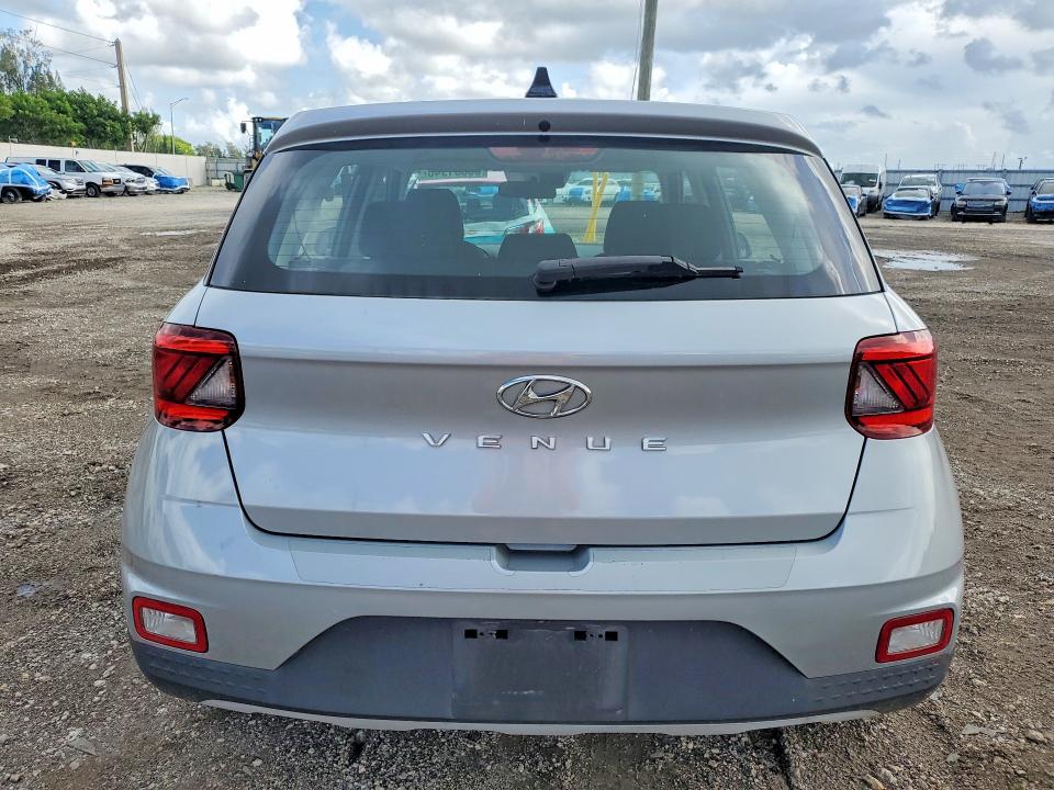 Photo 6 from auction – 2020 HYUNDAI VENUE with VIN KMHRB8A37LU032641