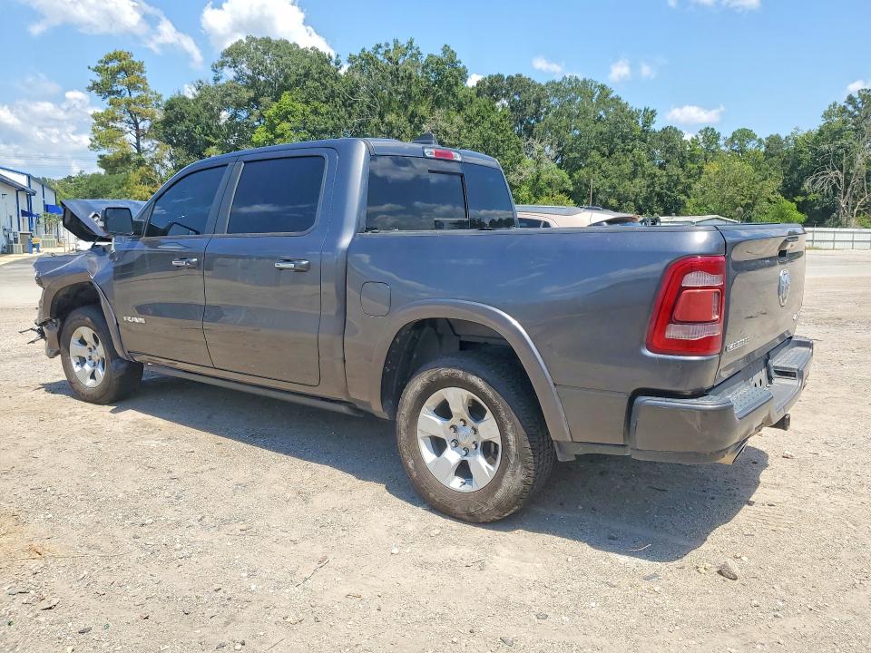 Zdjęcie 2 z aukcji – 2021 RAM 1500 z VIN 1C6RREJT1MN794445