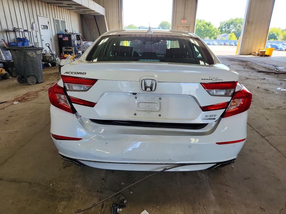 Photo 6 from auction – 2018 HONDA ACCORD with VIN 1HGCV2F97JA015740