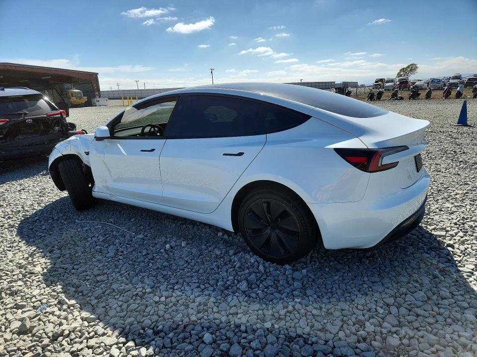 Снимка 2 от търг – 2026 TESLA MODEL 3 с VIN 5YJ3E1EB9TF179112