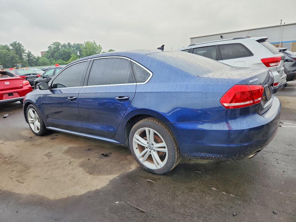 Photo 2 from auction – 2014 VOLKSWAGEN PASSAT with VIN 1VWBM7A32EC033969