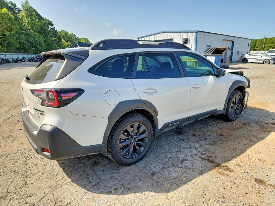 Photo 3 from auction – 2025 SUBARU OUTBACK with VIN 4S4BTGLD4S3109954